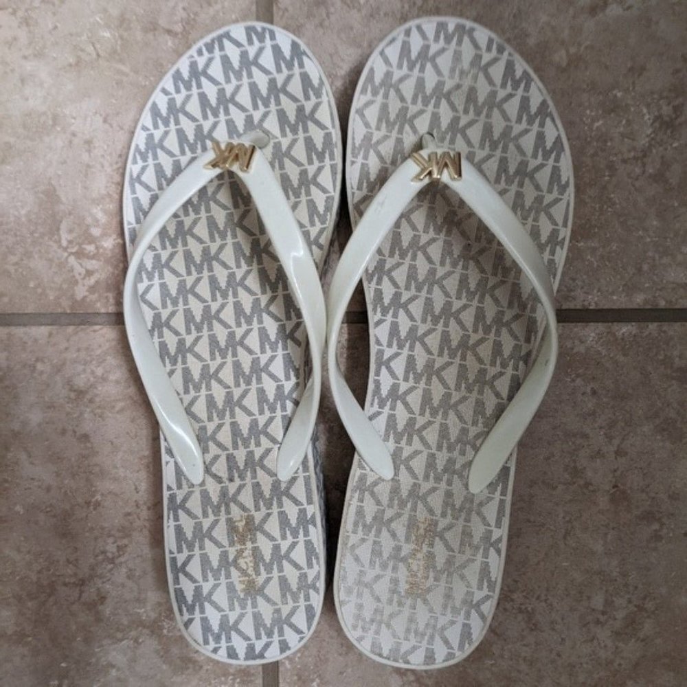 Michael Kors Bedford Glam Platform Wedge Logo MK Flip Flop Cream 11 M